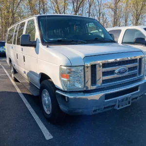 Ford E-350 Van
